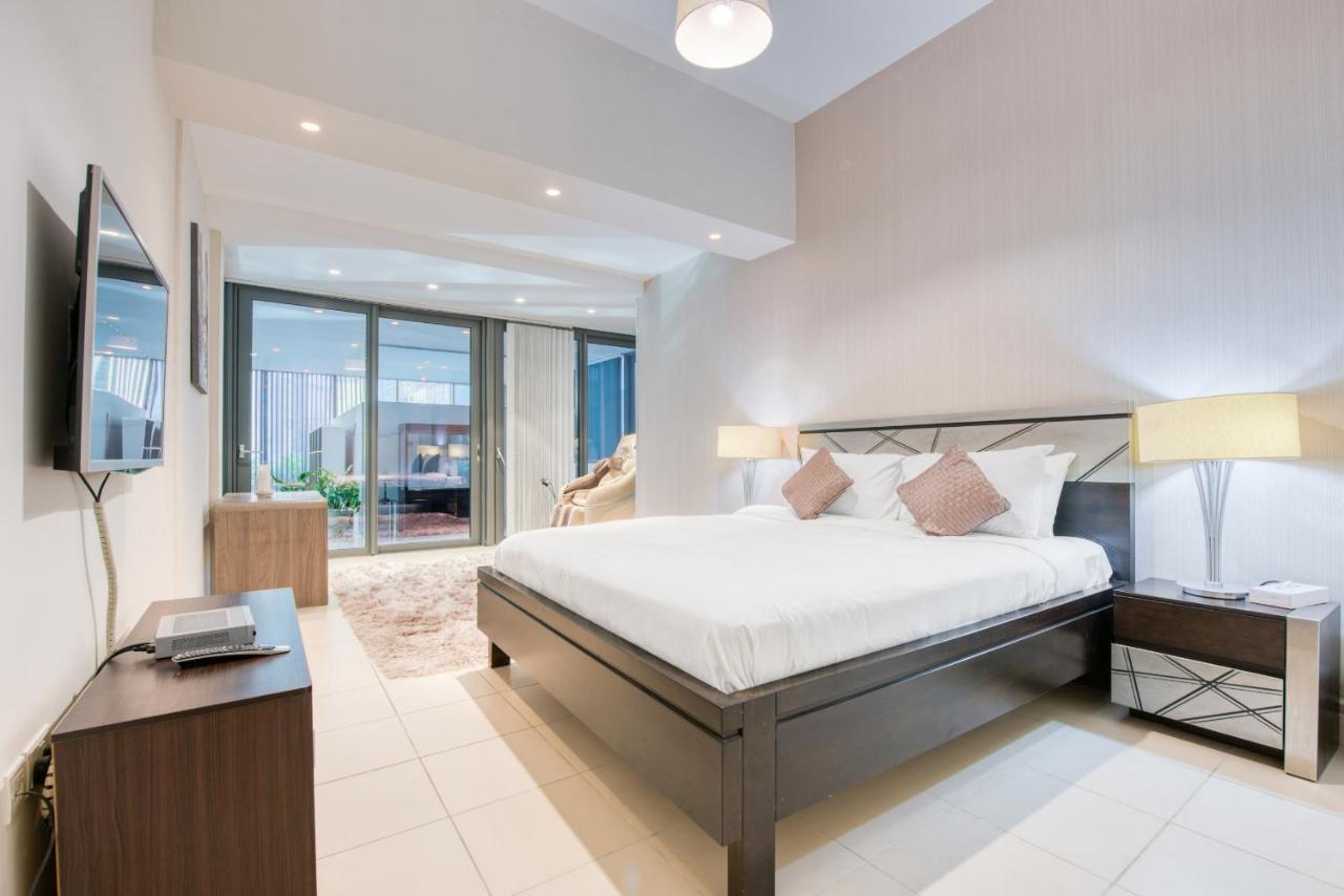 Maison Privee - Big, Bright, Luxury Marina Views Apt Next To Beach Dubaj Kültér fotó