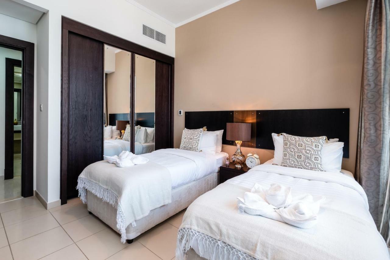 Maison Privee - Big, Bright, Luxury Marina Views Apt Next To Beach Dubaj Kültér fotó